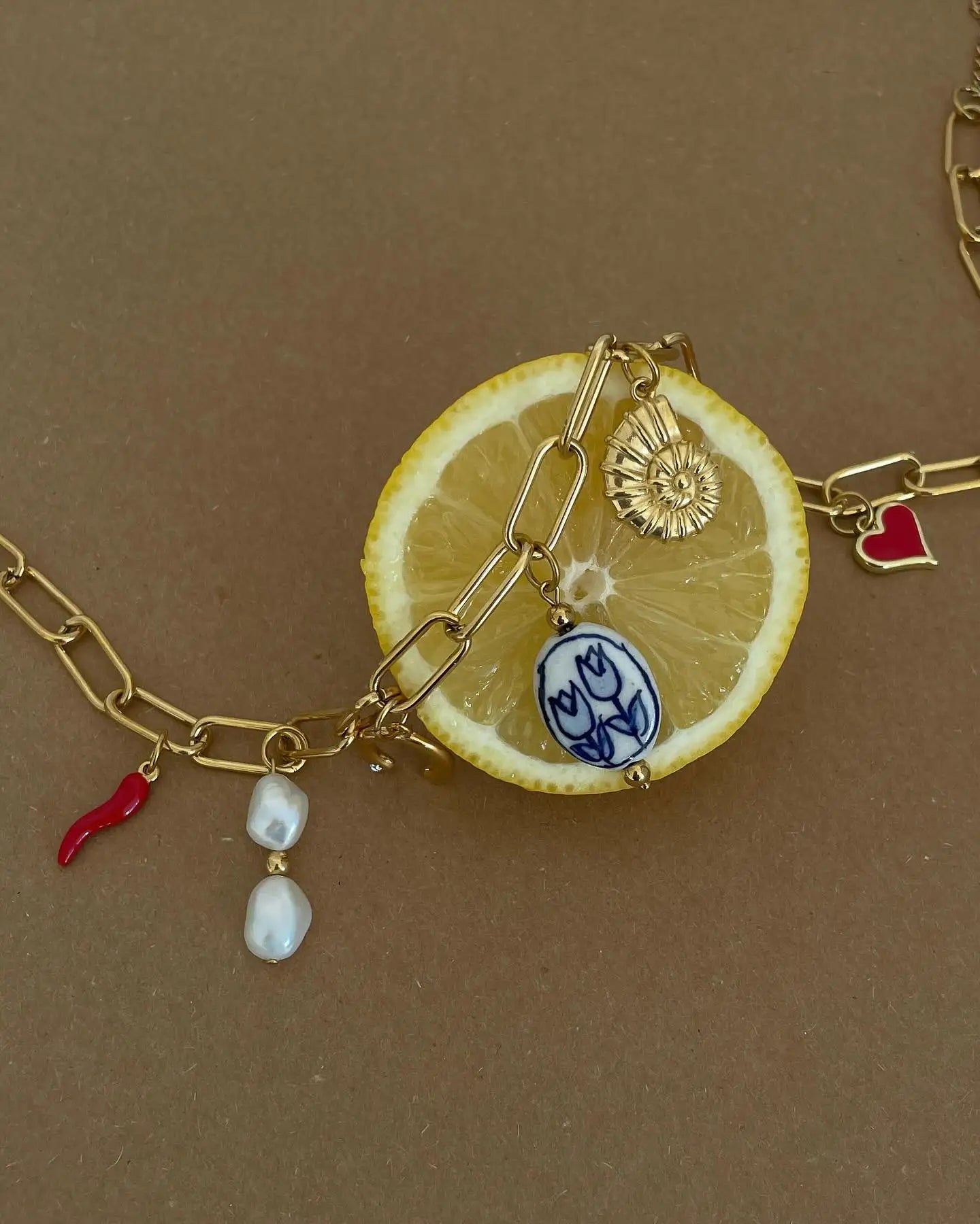 A371cd85b0377453e90134193706e39666